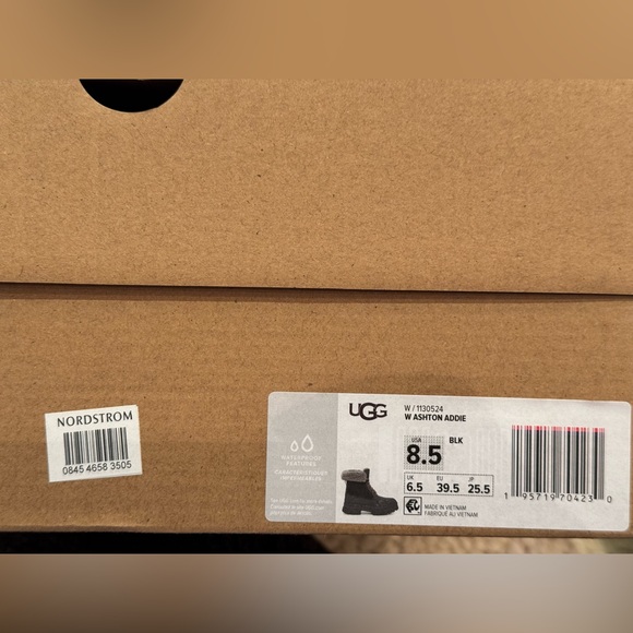 Brand new UGG Aston Addie Boots sz 8.5 - Picture 6 of 6